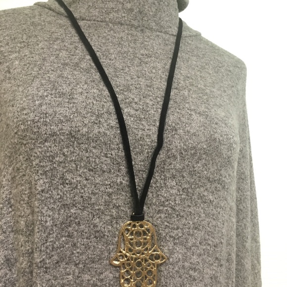 Large Necklace Hamsa Gold Vermeil Pendant on Vegan Leather - Picture 5 of 6